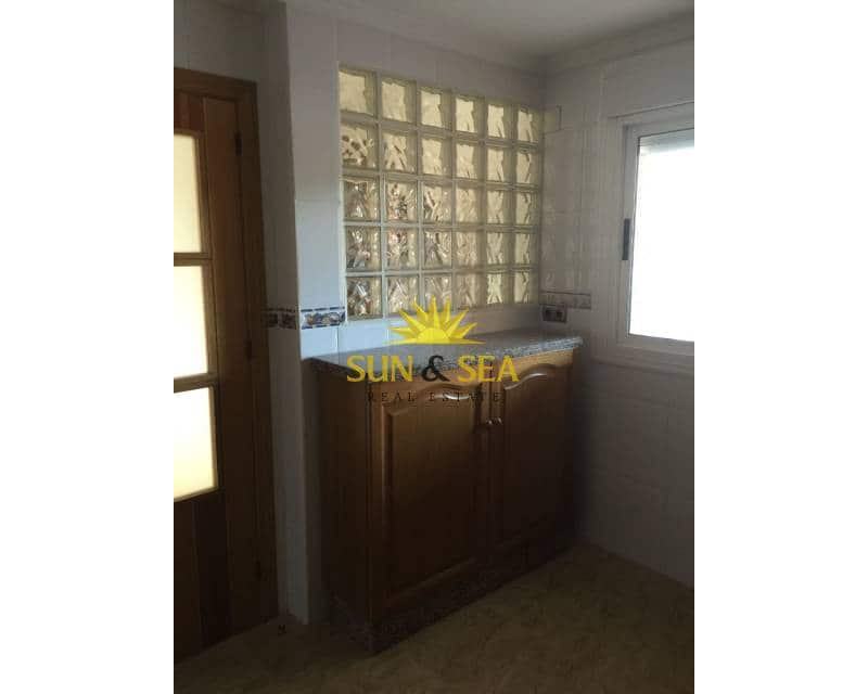 Apartamento de 2 habitaciones en Daya Nueva en venta con garaje - 260.000 € (Ref: 9479407)