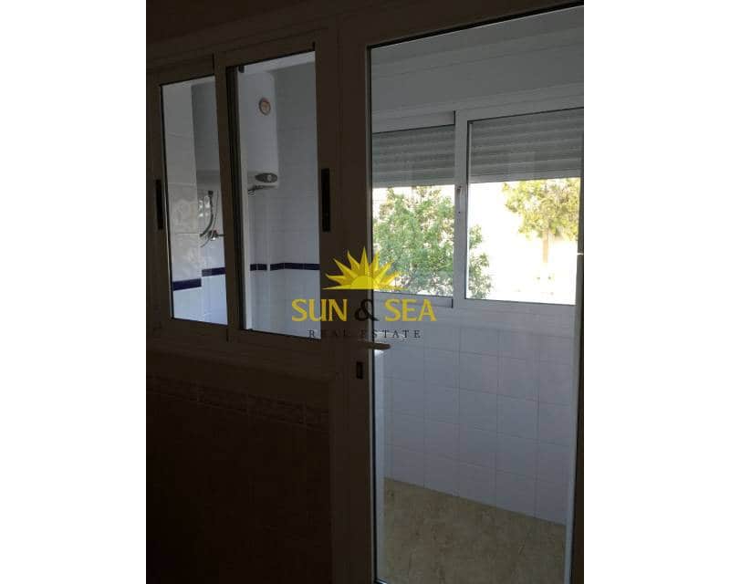 Apartamento de 2 habitaciones en Daya Nueva en venta con garaje - 260.000 € (Ref: 9479407)