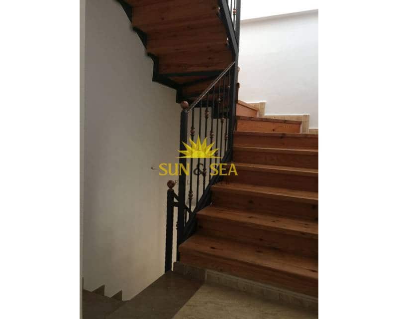 Apartamento de 2 habitaciones en Daya Nueva en venta con garaje - 260.000 € (Ref: 9479407)