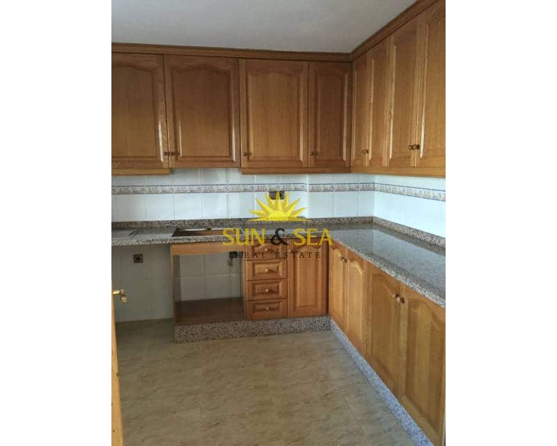 Apartamento de 2 habitaciones en Daya Nueva en venta con garaje - 260.000 € (Ref: 9479407)