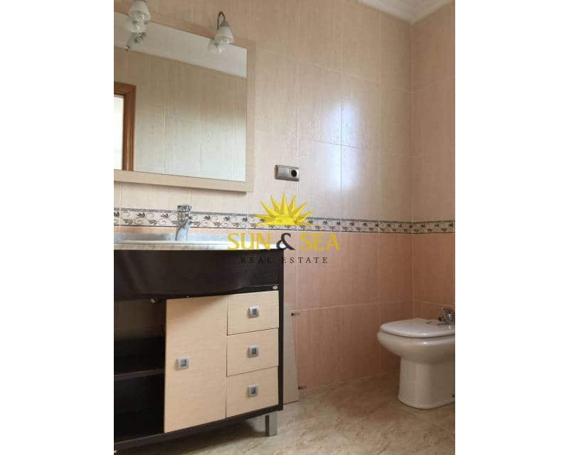 Apartamento de 2 habitaciones en Daya Nueva en venta con garaje - 260.000 € (Ref: 9479407)