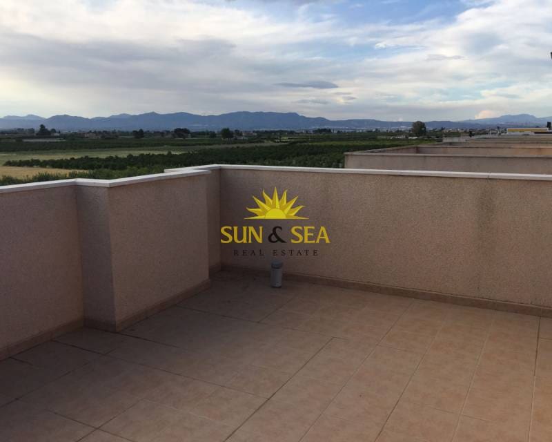 Apartamento de 2 habitaciones en Daya Nueva en venta con garaje - 260.000 € (Ref: 9479407)