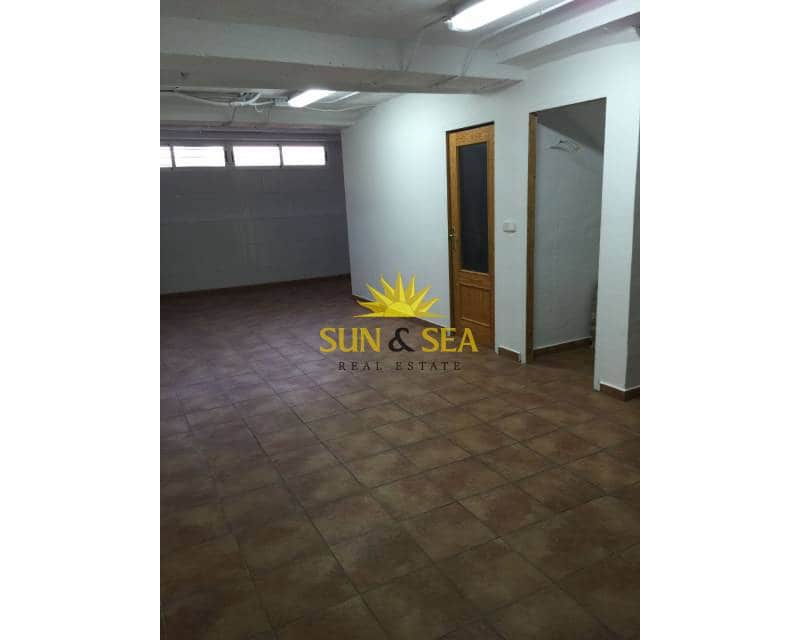 Apartamento de 2 habitaciones en Daya Nueva en venta con garaje - 260.000 € (Ref: 9479407)