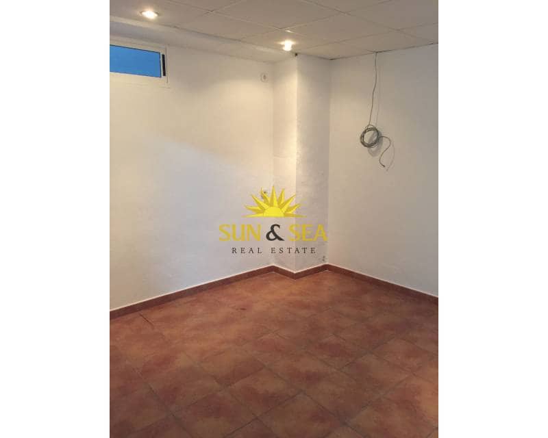 Apartamento de 2 habitaciones en Daya Nueva en venta con garaje - 260.000 € (Ref: 9479407)