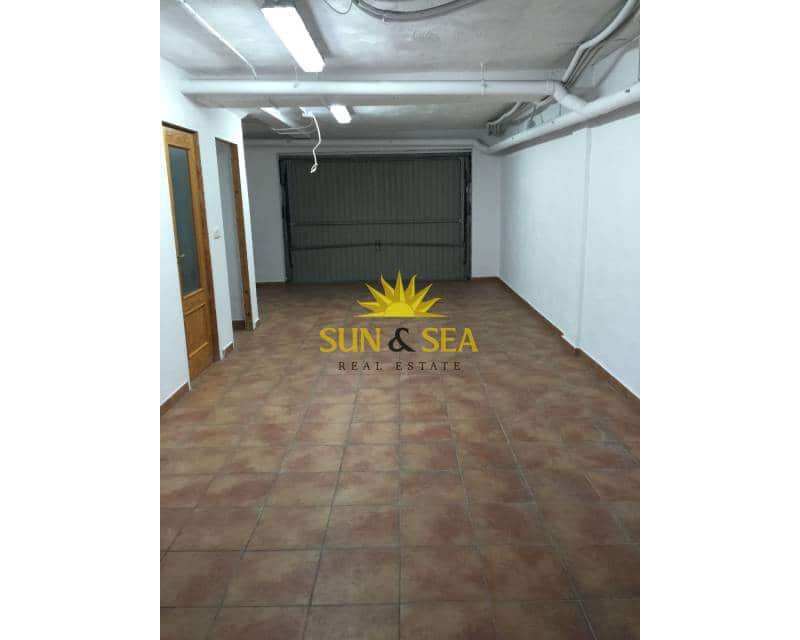 Apartamento de 2 habitaciones en Daya Nueva en venta con garaje - 260.000 € (Ref: 9479407)