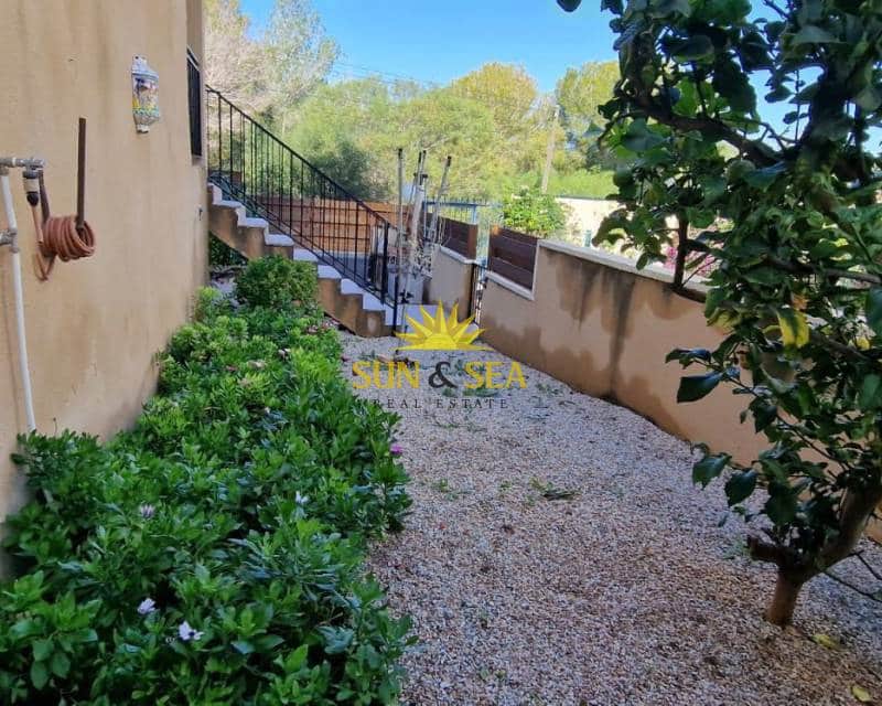 3 makuuhuone Huoneisto vuokrattavana paikassa Filipinas mukana uima-altaan 
autotalli - 1 200 € (Ref: 9480706)