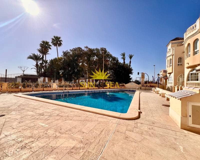 2 quarto Apartamento para arrendar em Torrevieja com piscina - 1 000 € (Ref: 9480738)