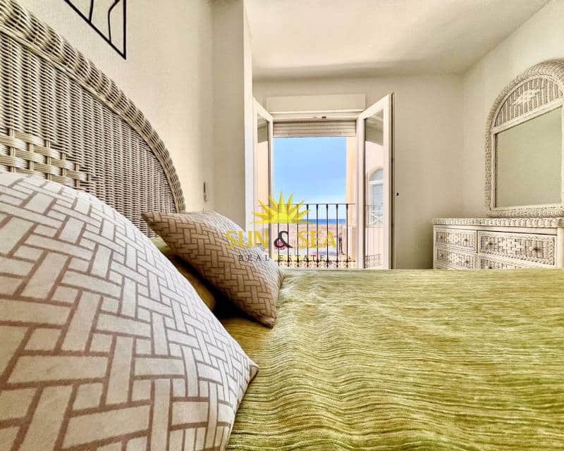 2 quarto Apartamento para arrendar em Torrevieja com piscina - 1 000 € (Ref: 9480738)