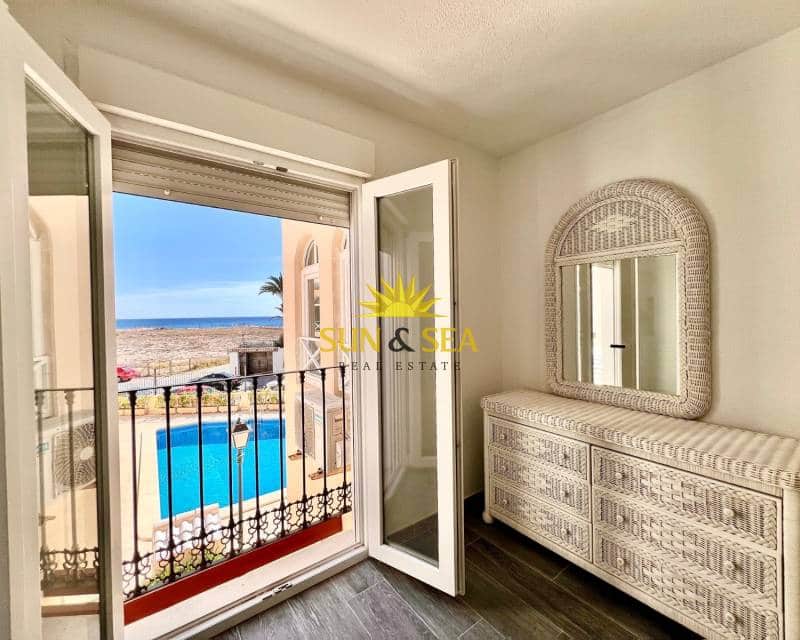 2 quarto Apartamento para arrendar em Torrevieja com piscina - 1 000 € (Ref: 9480738)