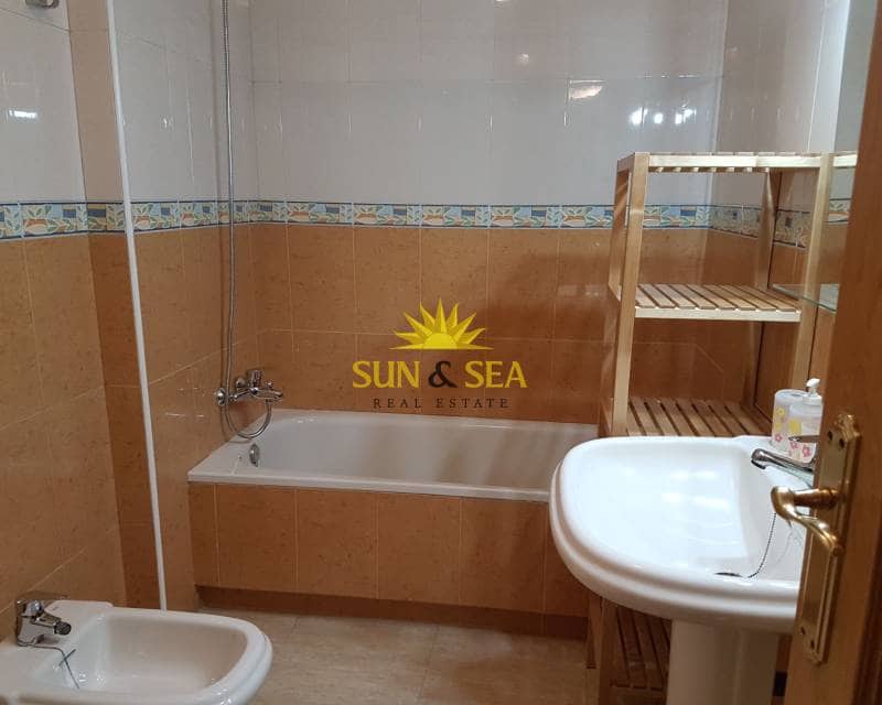 4 bedroom Apartment for sale in Molina de Segura with garage - € 180,000 (Ref: 9480739)