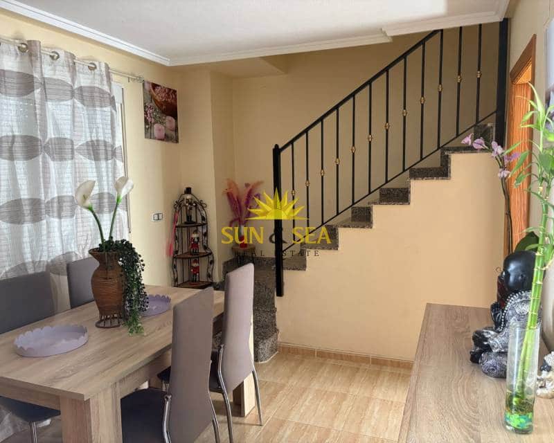 Apartamento de 3 habitaciones en Algorfa en alquiler con piscina - 1.200 € (Ref: 9481360)