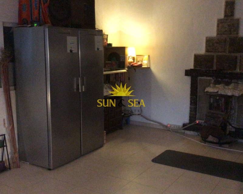 3 bedroom Villa for sale in Busot with pool garage - € 210,000 (Ref: 9481361)