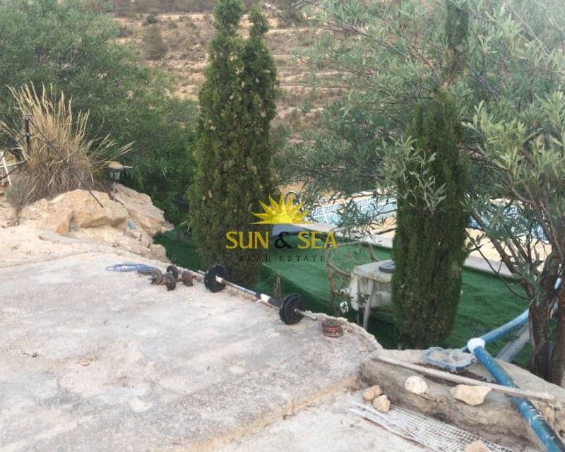 3 bedroom Villa for sale in Busot with pool garage - € 210,000 (Ref: 9481361)