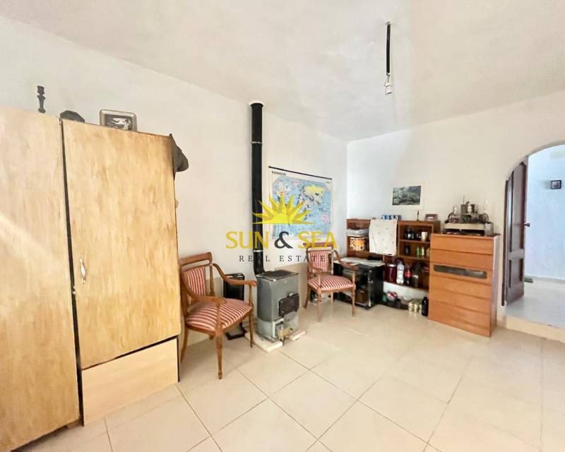 3 sypialnia Willa na sprzedaż w Busot z basenem garażem - 210 000 € (Ref: 9481361)