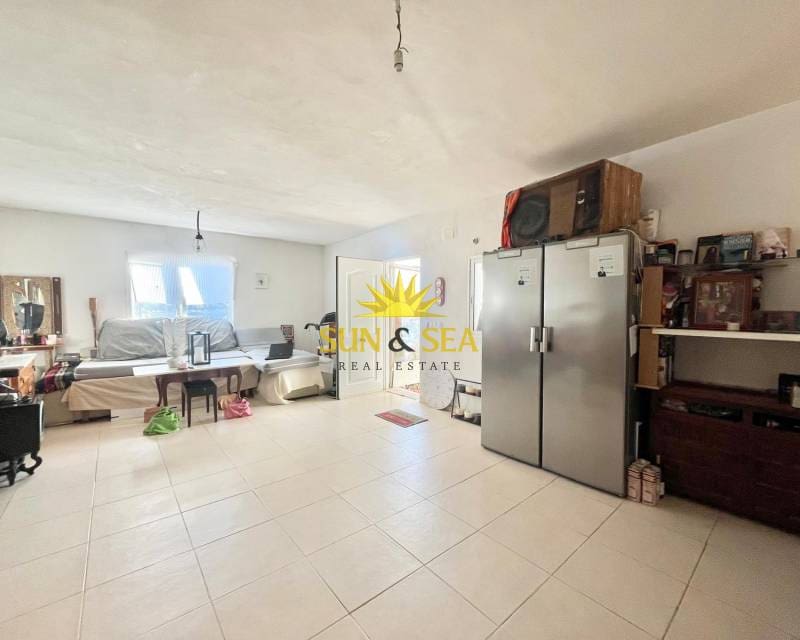 3 sypialnia Willa na sprzedaż w Busot z basenem garażem - 210 000 € (Ref: 9481361)