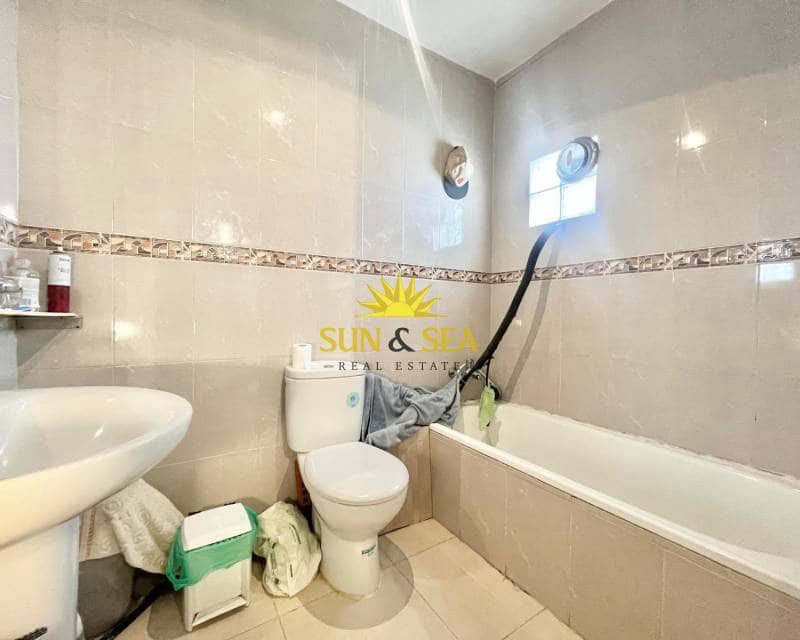 3 sypialnia Willa na sprzedaż w Busot z basenem garażem - 210 000 € (Ref: 9481361)