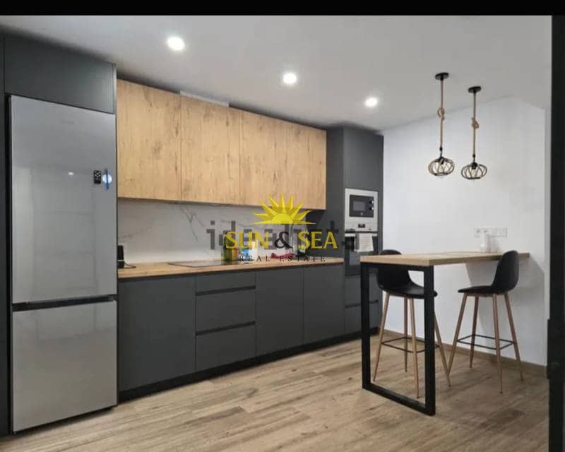 Apartamento de 3 habitaciones en Alicante / Alacant ciudad en alquiler - 1.400 € (Ref: 9481541)