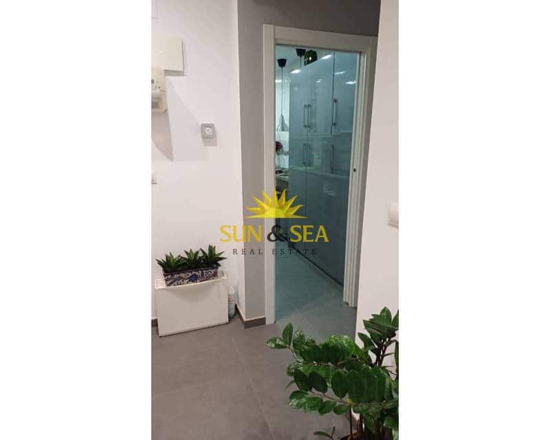 3 bedroom Apartment for sale in Alicante / Alacant city - € 330,000 (Ref: 9482210)