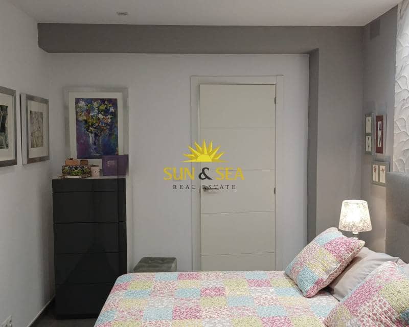 3 bedroom Apartment for sale in Alicante / Alacant city - € 330,000 (Ref: 9482210)