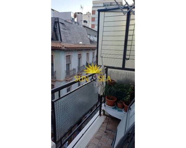 3 bedroom Apartment for sale in Barrio del Centro, Alicante / Alacant city - € 330,000 (Ref: 9482210)