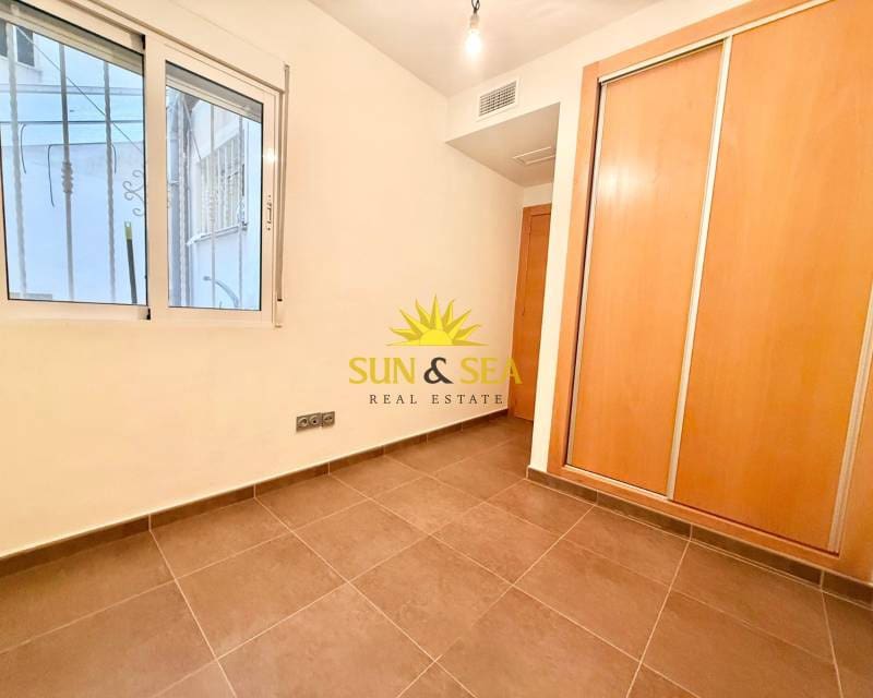 3 slaapkamer Appartement te koop in Almoradi - € 125.000 (Ref: 9482406)