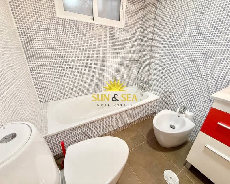 3 slaapkamer Appartement te koop in Almoradi - € 125.000 (Ref: 9482406)