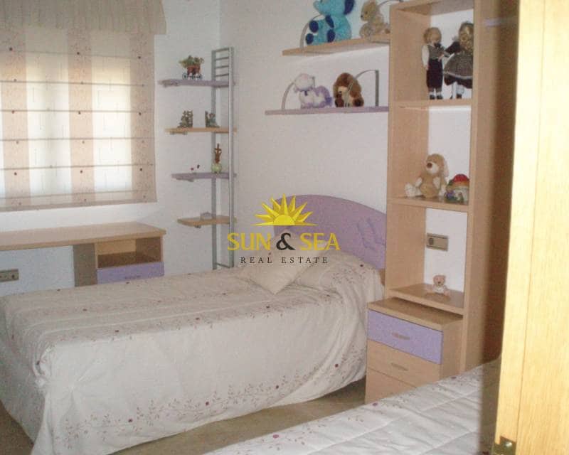 4 soveværelse Villa til salg i Orihuela med swimmingpool garage - € 375.000 (Ref: 9483190)