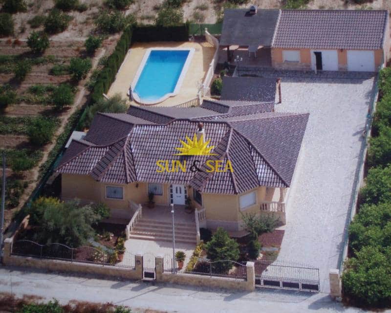 4 soveværelse Villa til salg i Orihuela med swimmingpool garage - € 375.000 (Ref: 9483190)