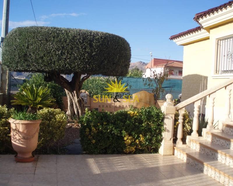 4 soveværelse Villa til salg i Orihuela med swimmingpool garage - € 375.000 (Ref: 9483190)