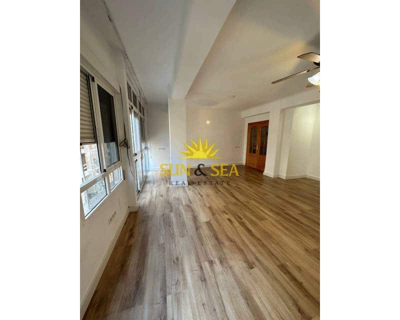 2 bedroom Apartment for rent in Cartagena - € 1,200 (Ref: 9484065)