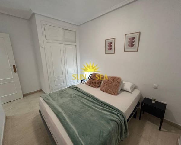 2 makuuhuone Huoneisto vuokrattavana paikassa Centro, Torrevieja mukana uima-altaan - 800 € (Ref: 9493851)