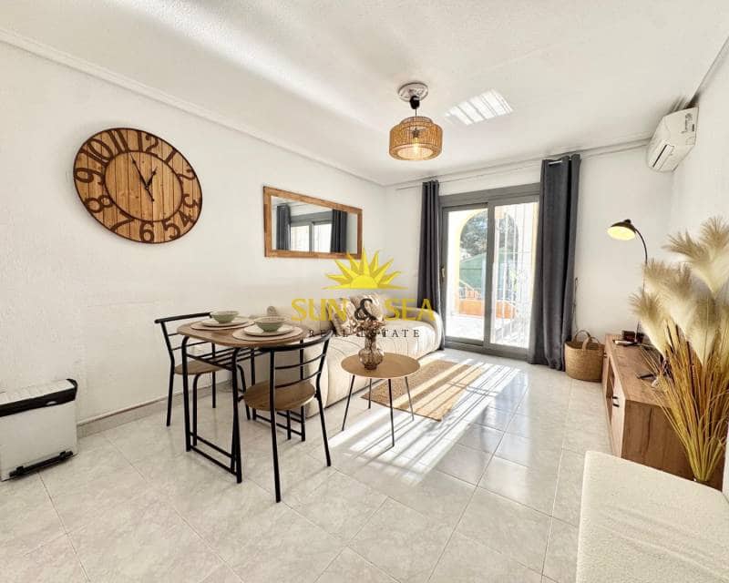 2 makuuhuone Omakotitalo vuokrattavana paikassa Ciudad Quesada - 800 € (Ref: 9493852)