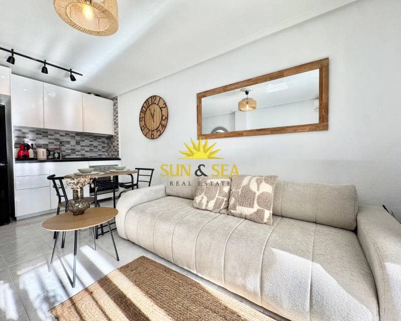 2 makuuhuone Omakotitalo vuokrattavana paikassa Ciudad Quesada - 800 € (Ref: 9493852)