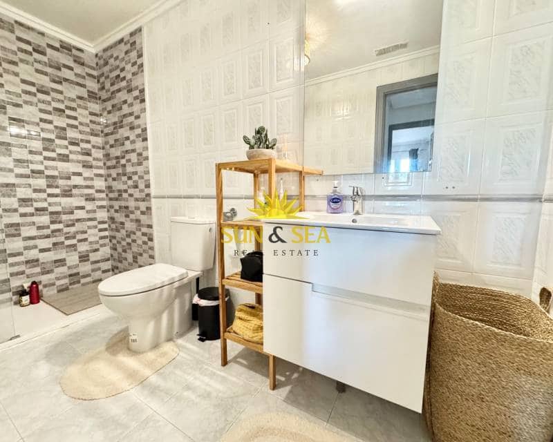 2 makuuhuone Omakotitalo vuokrattavana paikassa Ciudad Quesada - 800 € (Ref: 9493852)