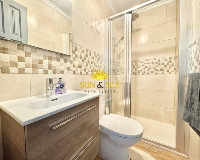 2 makuuhuone Omakotitalo vuokrattavana paikassa Ciudad Quesada - 800 € (Ref: 9493852)