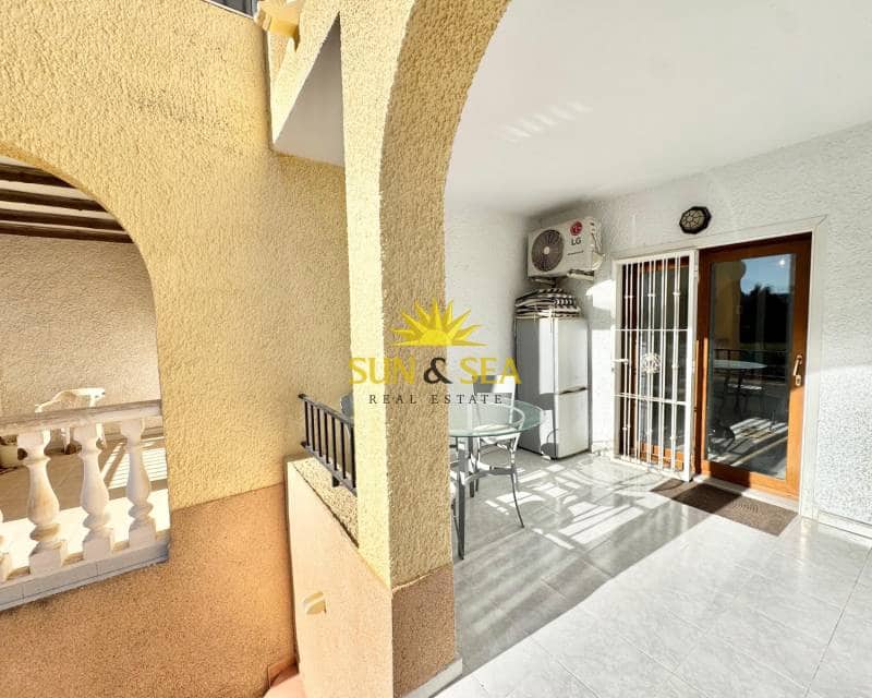 2 makuuhuone Omakotitalo vuokrattavana paikassa Ciudad Quesada - 800 € (Ref: 9493852)