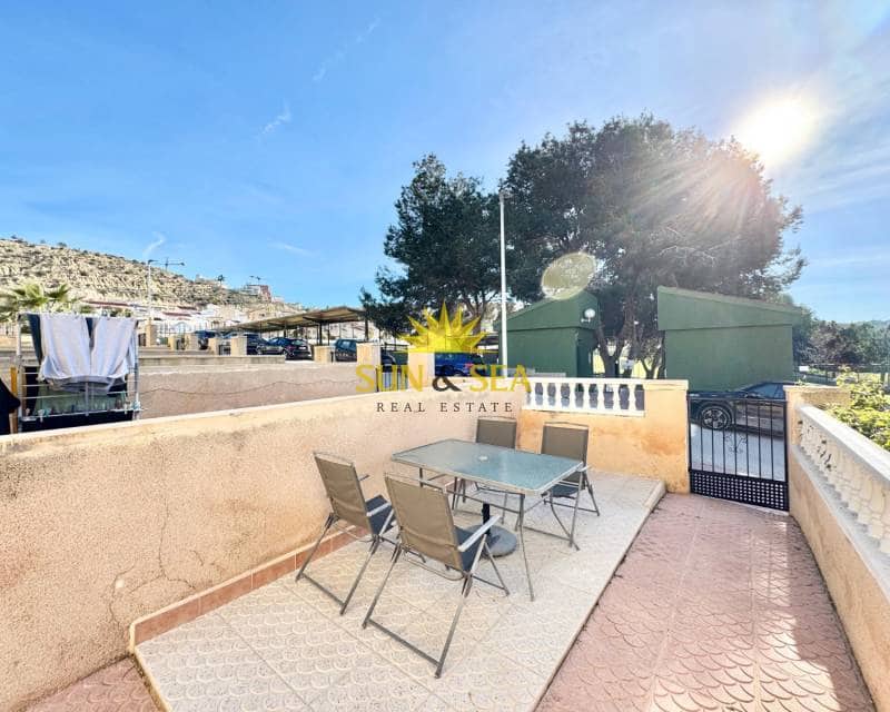 2 makuuhuone Omakotitalo vuokrattavana paikassa Ciudad Quesada - 800 € (Ref: 9493852)