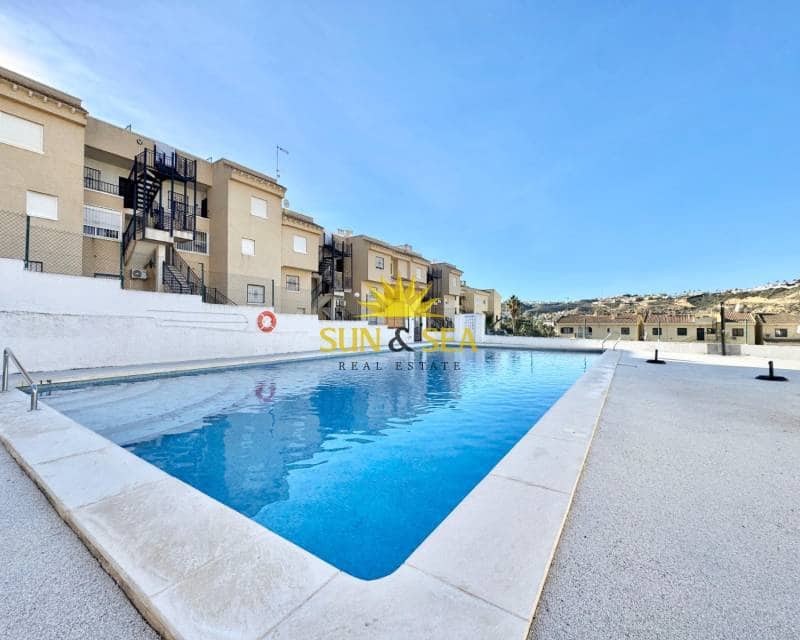 2 makuuhuone Omakotitalo vuokrattavana paikassa Ciudad Quesada - 800 € (Ref: 9493852)