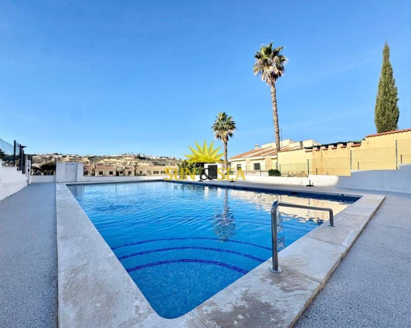 2 makuuhuone Omakotitalo vuokrattavana paikassa Ciudad Quesada - 800 € (Ref: 9493852)