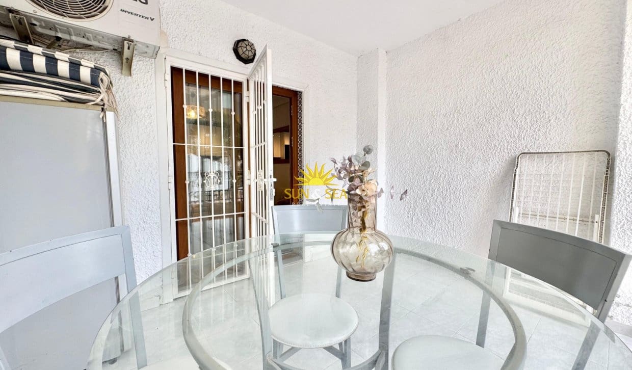 Casa de 2 habitaciones en Ciudad Quesada en alquiler con piscina - 850 € (Ref: 9493852)