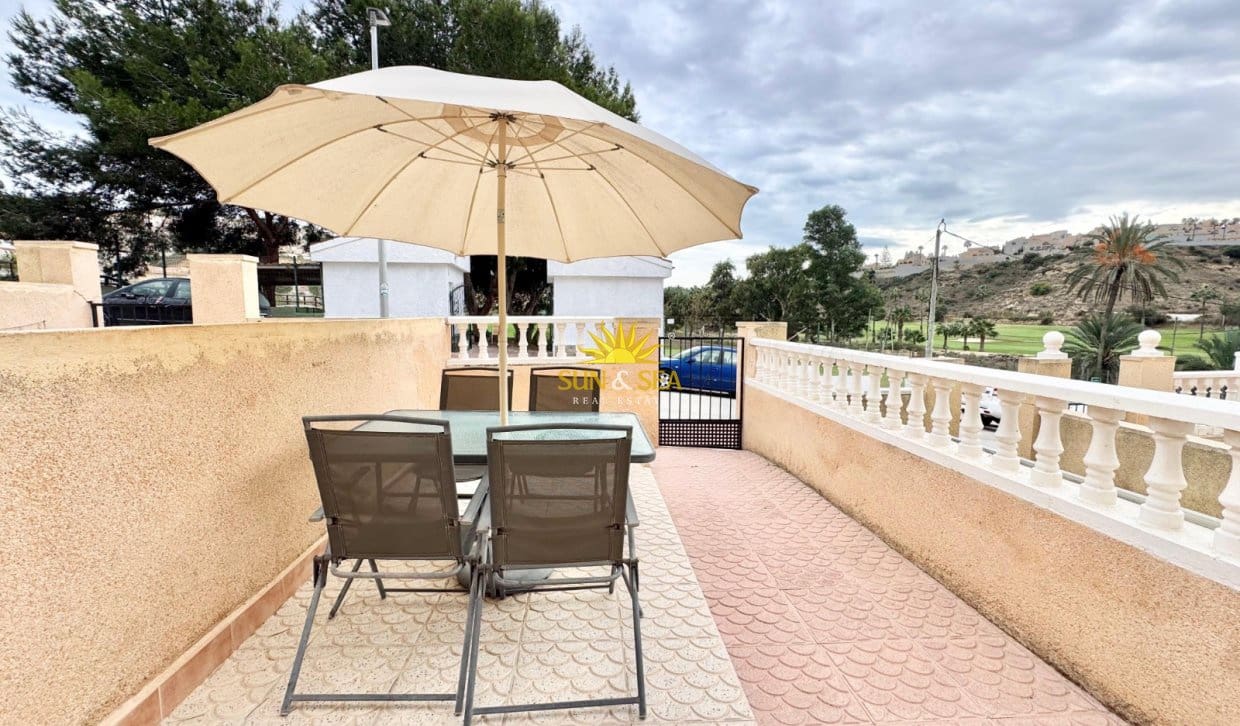 Casa de 2 habitaciones en Ciudad Quesada en alquiler con piscina - 850 € (Ref: 9493852)
