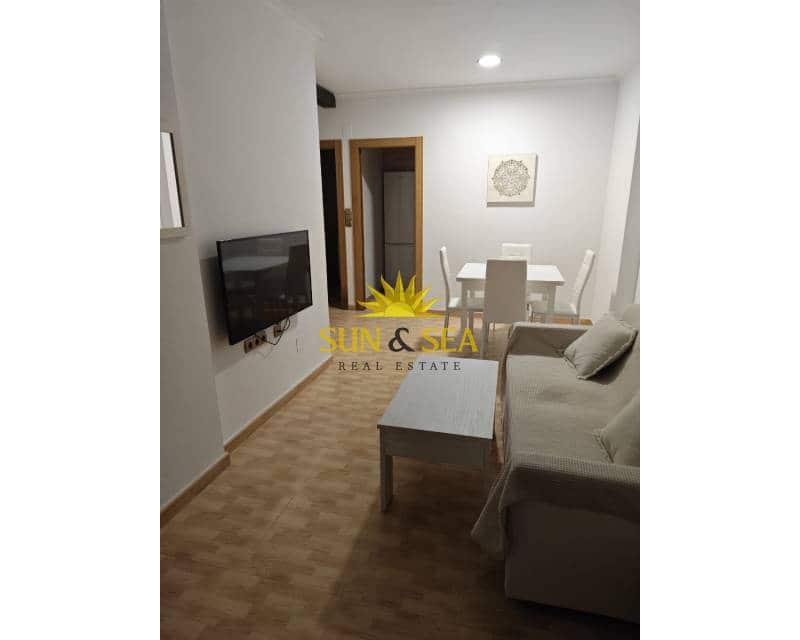 1 Zimmer Apartment zu vermieten in Arenales del Sol mit Pool - 700 € (Ref: 9493937)