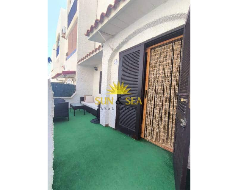 1 Zimmer Apartment zu vermieten in Arenales del Sol mit Pool - 700 € (Ref: 9493937)