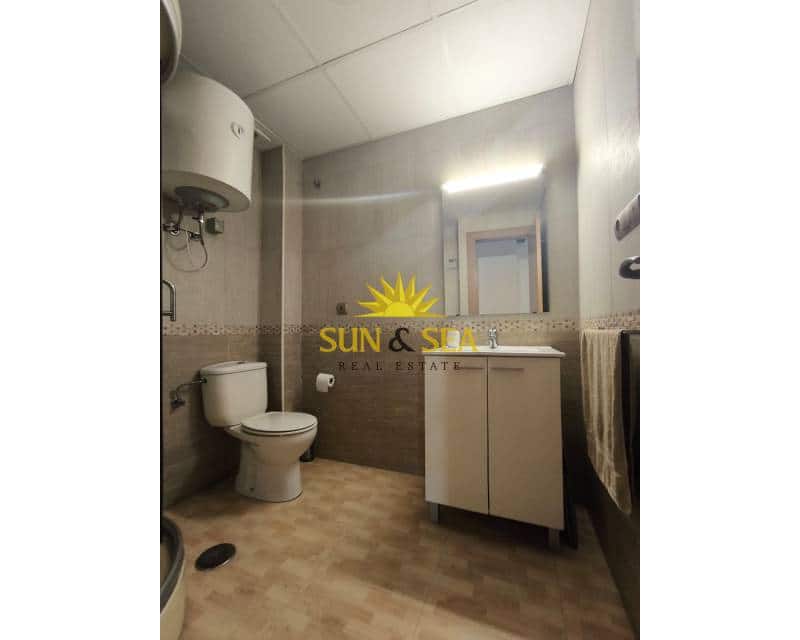 1 Zimmer Apartment zu vermieten in Arenales del Sol mit Pool - 700 € (Ref: 9493937)