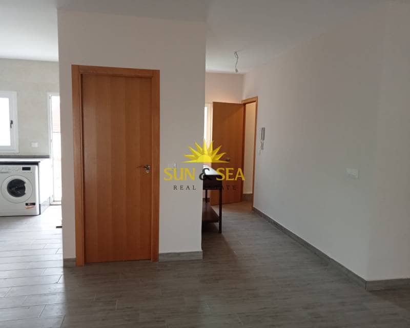 Apartamento de 2 habitaciones en Los Alcázares en venta - 159.900 € (Ref: 9495570)