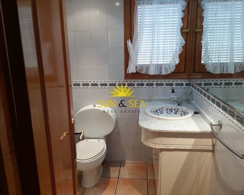 3 bedroom Townhouse for rent in Santa Pola with pool - € 900 (Ref: 9496620)