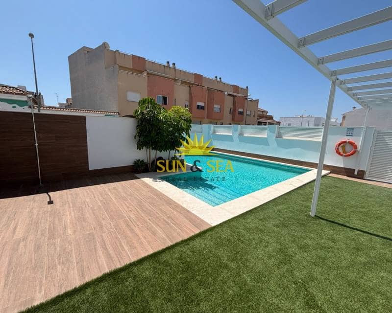 2 bedroom Flat for rent in Pilar de la Horadada with pool - € 1,200 (Ref: 9496623)