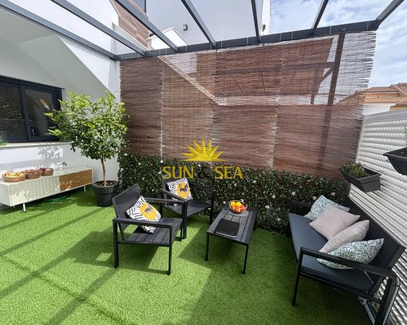 2 bedroom Flat for rent in Pilar de la Horadada with pool - € 1,200 (Ref: 9496623)