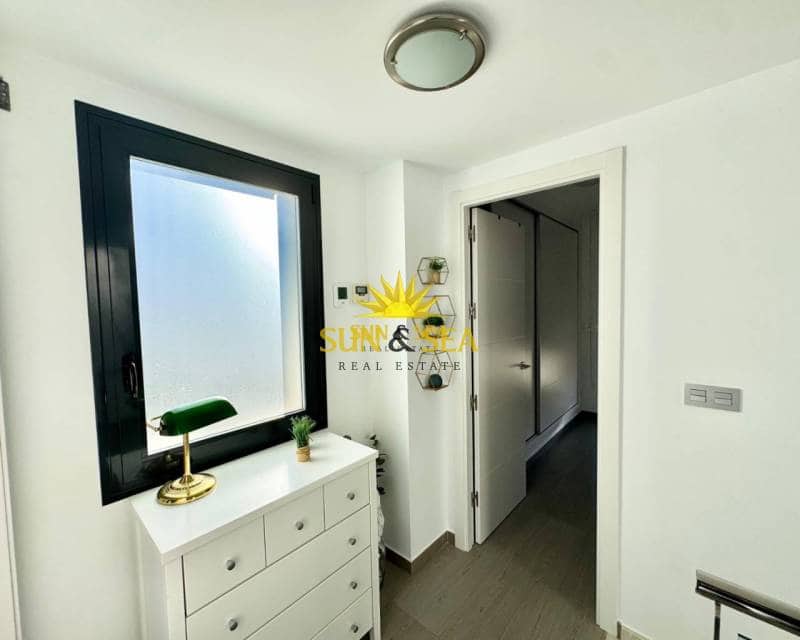 3 chambre Villa/Maison à vendre à Punta Prima avec piscine garage - 440 000 € (Ref: 9500623)