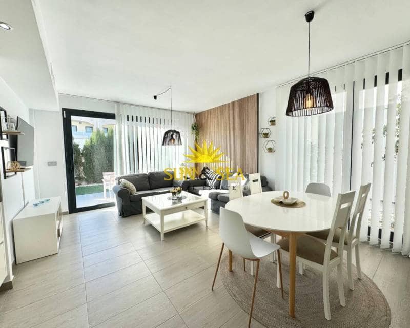 3 chambre Villa/Maison à vendre à Punta Prima avec piscine garage - 440 000 € (Ref: 9500623)